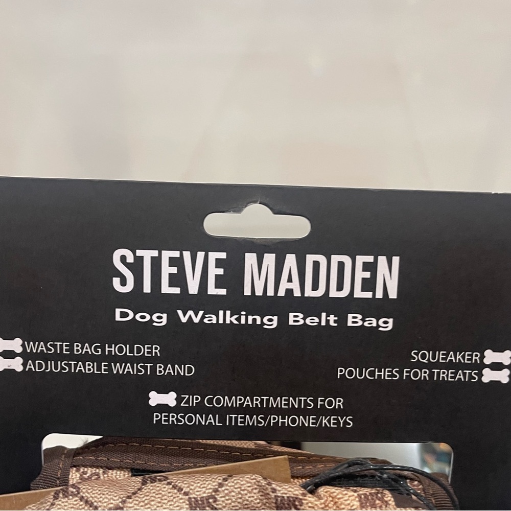 STEVE Madden dog Fanny pack - Picture 6 of 8